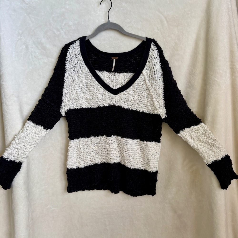 Free People Black White Colorblock Striped Chunky Knit Sweater Size XS Raw Hem